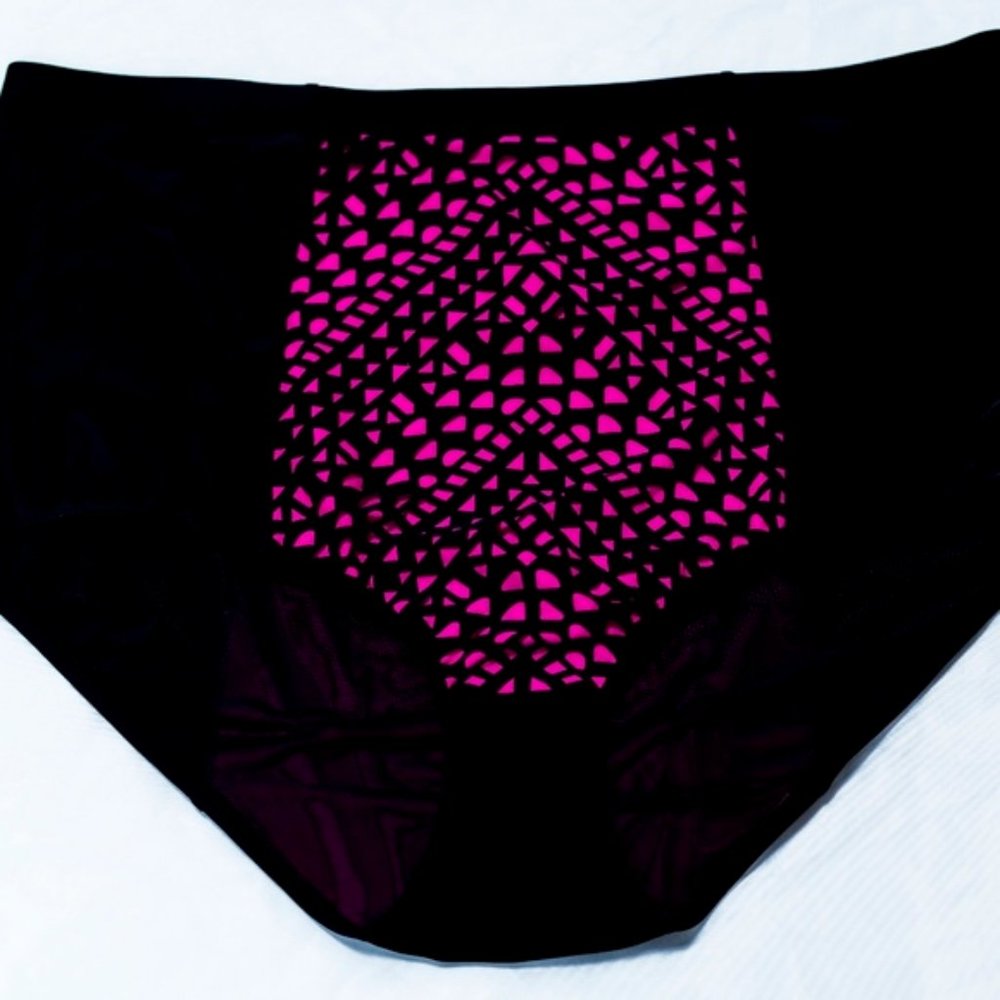 3/$25 Torrid Pink & Black High Waisted Bottoms